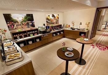 Hotel Courtyard Wiesbaden-nordenstadt