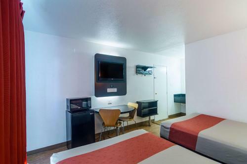 Motel 6 Ardmore