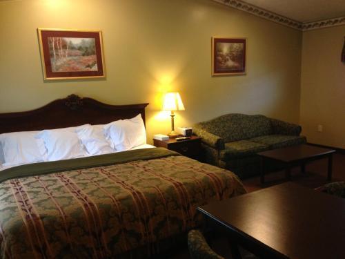 Motel Fred's Inn Restaurant & Lodging