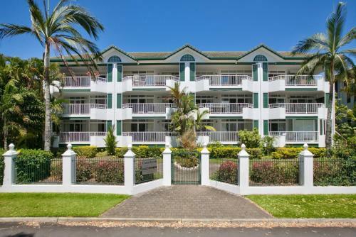 Aparthotel Costa Royale Beachfront Apartments