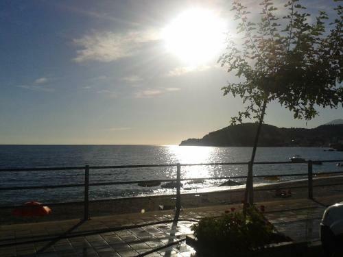 Hostal Magic Ionian Apartments & Rooms