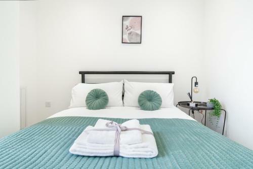 Luxury Two Bed Apartment With Free Parking