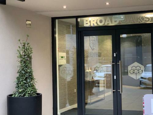 Roomotel - Streetsbrook Apartments