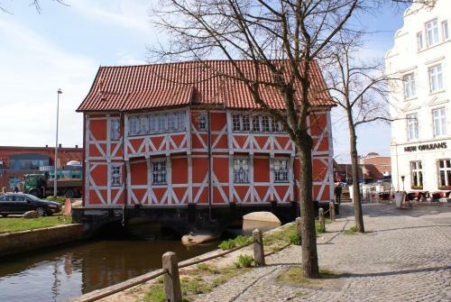 Ferienbungalow Mit Terrasse & Parkplatz - Abc168