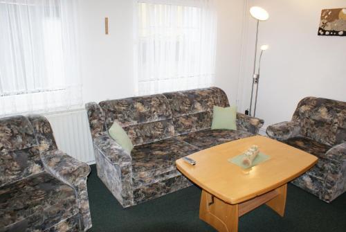Thie� Mit Terrasse & Parkplatz - Abc202