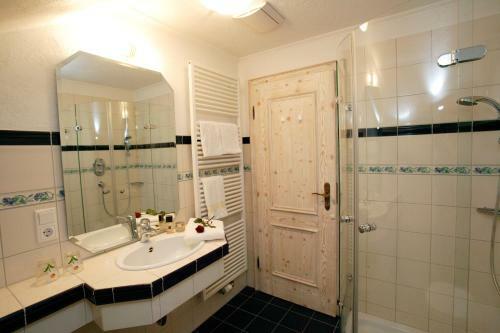 Hostal Berggasthof Zur Glocke