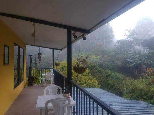 Hostal Alojamiento El Regalo