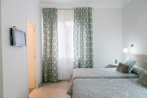 Hostal Blanc Guest House