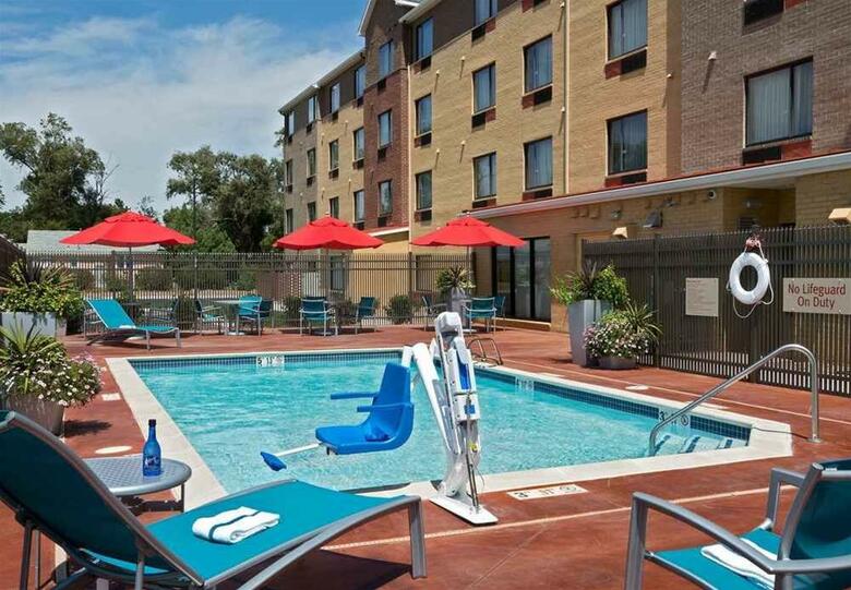 Hotel Towneplace Suites By Marriott Dodge City