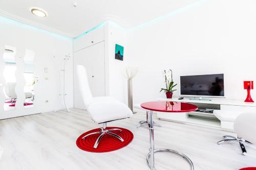 Business Meets D�sseldorf Apartments