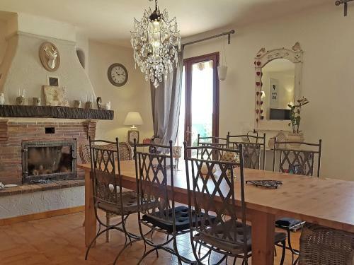 Modern Villa With Swimming Pool In Aups