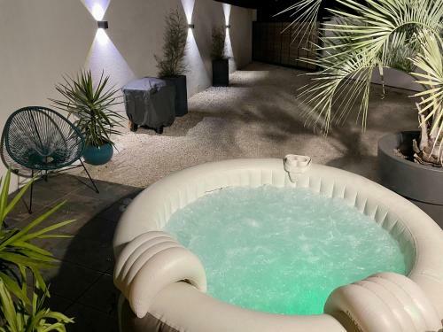 Apartamento Bandol T2 Jacuzzi Privatif Bas de Villa