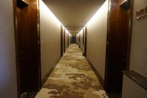 Hotel James Joyce Coffetel Shijiazhuang (railway Station)