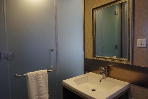 Hotel James Joyce Coffetel Shijiazhuang (railway Station)