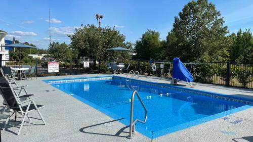 Motel Baymont Inn And Suites - Dublin
