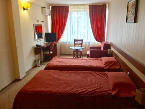 Hotel Cosmos