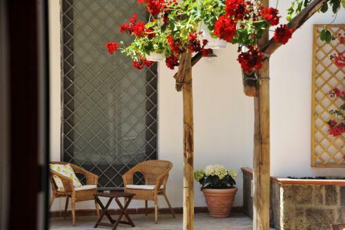 Secret Garden Apartment