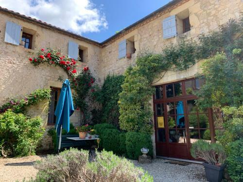 Hostal Ferme De Tayac - Charme Avec Pool
