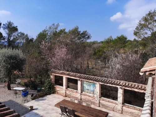 Bed & Breakfast La Salamandre En Provence