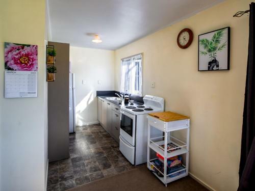Kauri Cottage - Marahau Holiday Home