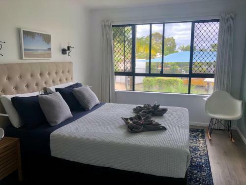 Apartment In 4* Resort - Pool Views - Great Location