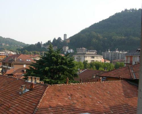 Apartamento Como Citt�: Ottimo Appartamento Servitissimo