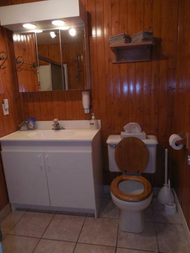 Chalets & Appartements Au Chant De La Rivi�re