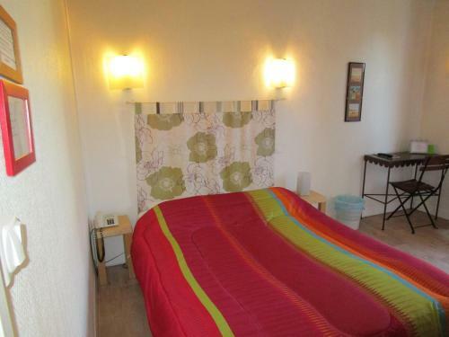 Hotel H�tel Des Po�tes Avec Garage Priv�