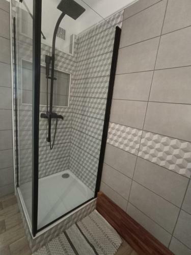 Apartamento Appartement Spacieux En Centre Ville, 2 Chb, Terrasse Et Garage