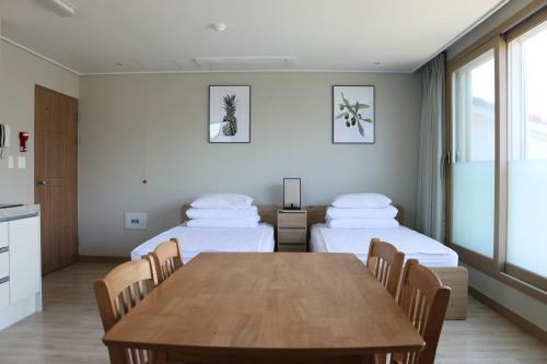 Hotel Jeju Yilin Pension