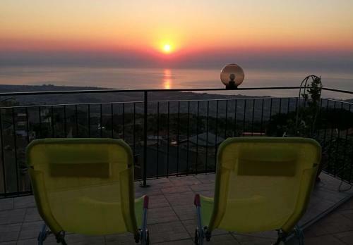 Hostal Perla Del Borgo Bed And Breakfast