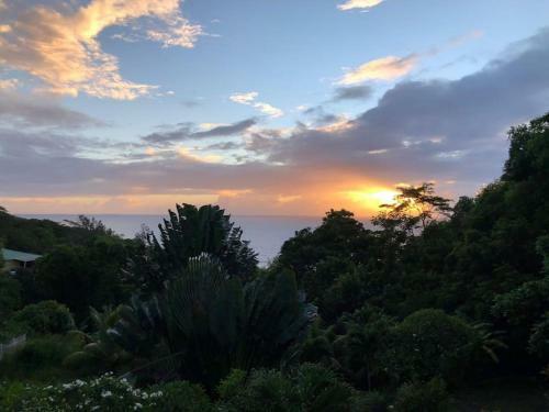Hilltop South - Villa Bougainville