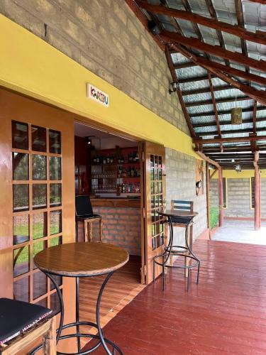 Hotel Jey's Jiko Kitchen And Resort