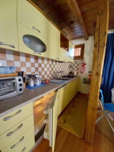 Wood & Snow Apartment
