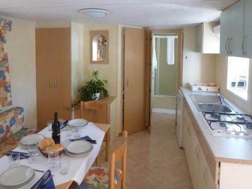 Snug Mobile Home In Sorso With Garden
