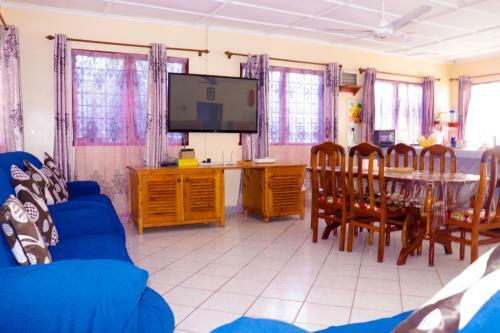 Hotel Cs Guest House And Apartment