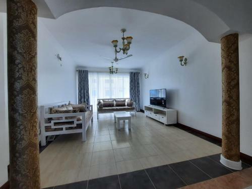 Stay.plus Queen's Royal Apartments Nyali