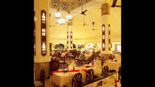 Hostal Room In Bb - Sarova Whitesands Beach Resort Spa 2