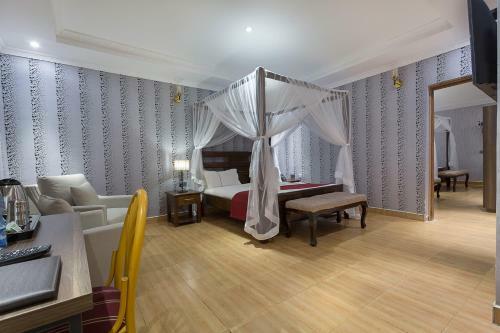 Nokras Enkare