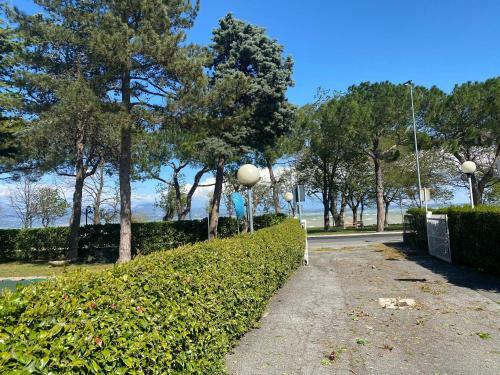 Apartamento Gardasee Appartamento Con Piscina
