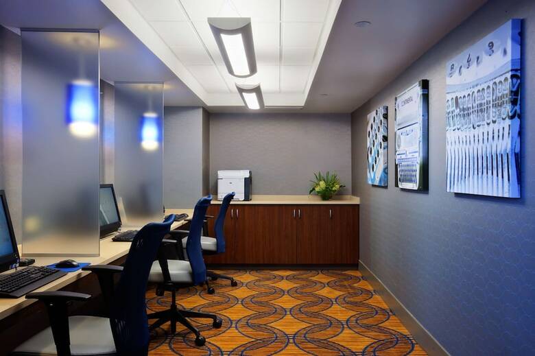 Doubletree By Hilton Hotel South Bend
