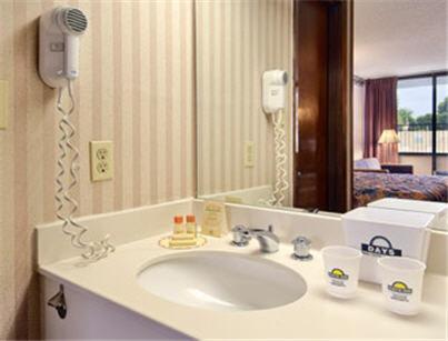 Motel Days Inn Raleigh South