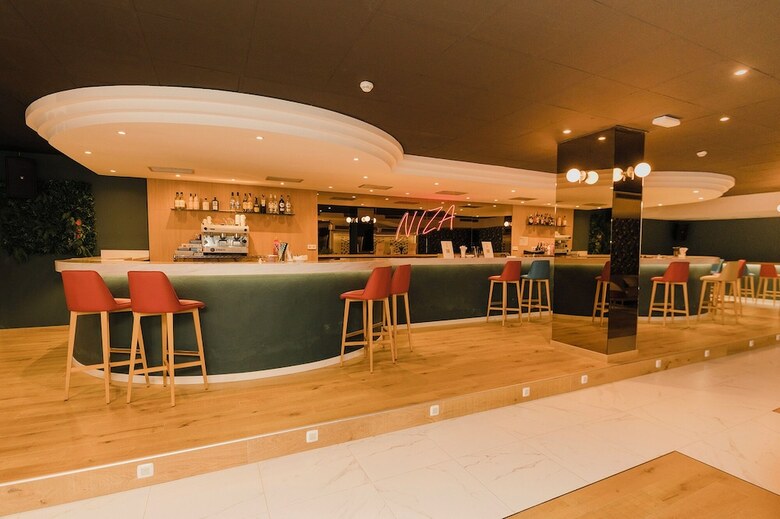 Hotel & Spa Pe��scola Plaza Suites