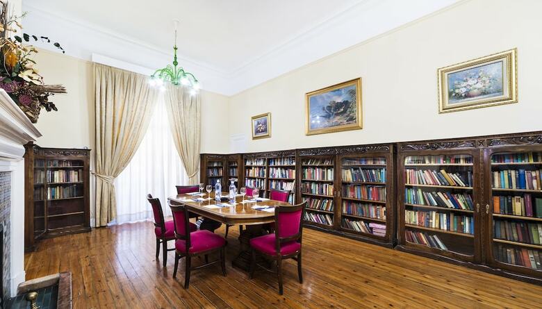 Hotel Reina Cristina