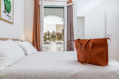 Bed & Breakfast Acquazzurra Guest House
