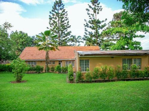 Bed & Breakfast Amrage Suites Muyenga