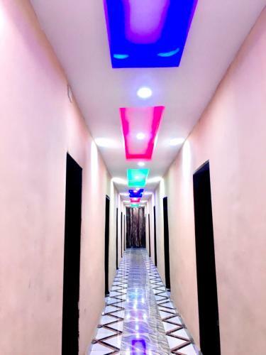 Hotel Paradise Spot Inn