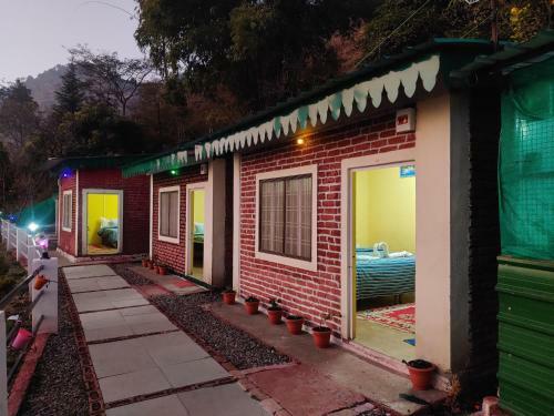 Baakhei Campsite Homestay