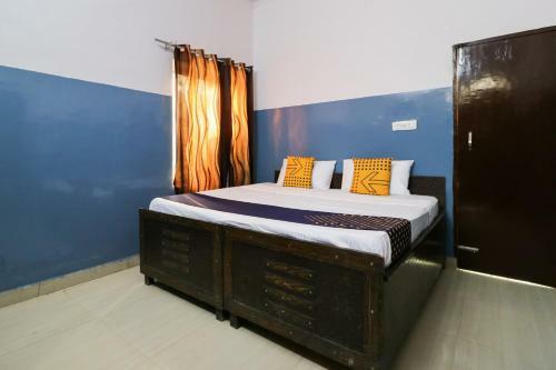 Spot On 61705 Hotel Rose Star