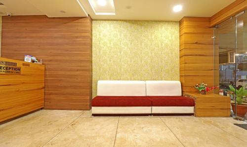 Hotel Treebo Trend Raj Residency Mp Nagar Zone 1